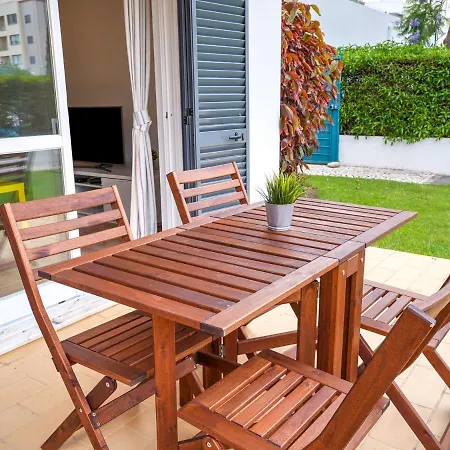 Beautiful With A Bedroom In Meia Praia And A Communal Swimming Pool Lagos
