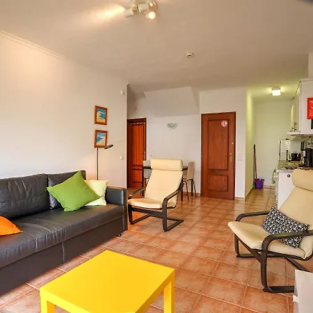 Beautiful With A Bedroom In Meia Praia And A Communal Swimming Pool Apartamento Lagos