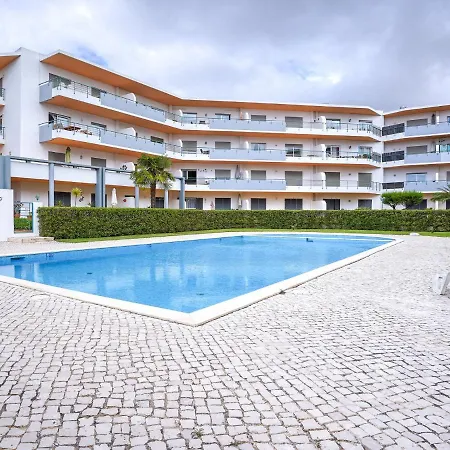 Appartement Beautiful With A Bedroom In Meia Praia And A Communal Swimming Pool Lagos
